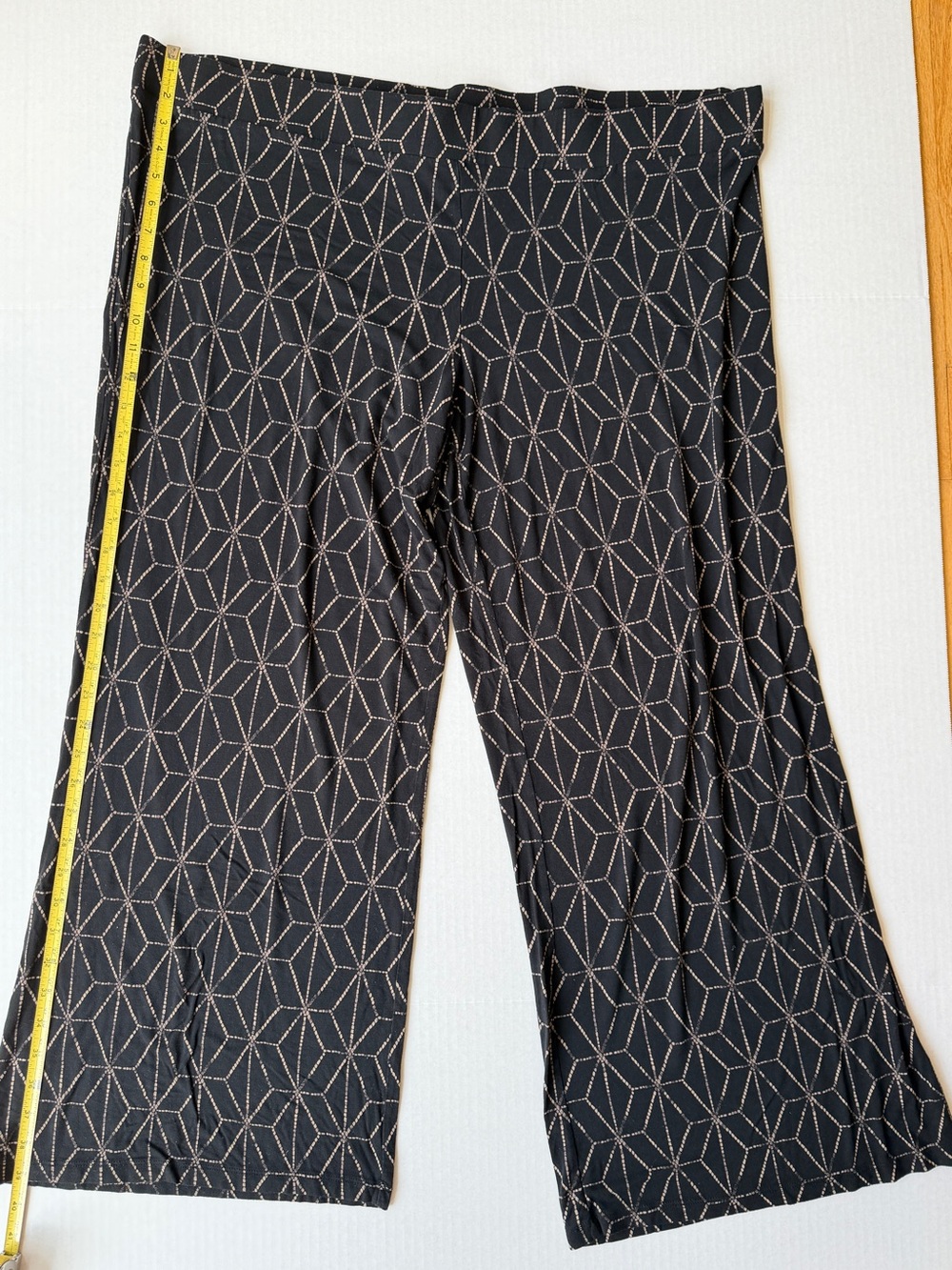 Ava & Viv Black Wide-Leg Pants with Tan Geometric Stitch